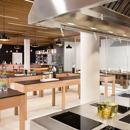 Maria Cristina, A Luxury Collection Hotel, 5*