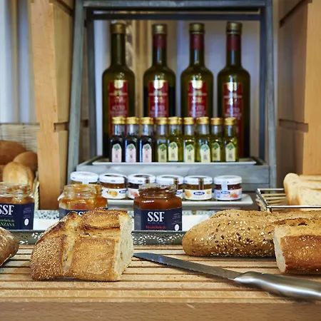 Maria Cristina, A Luxury Collection Hotel,