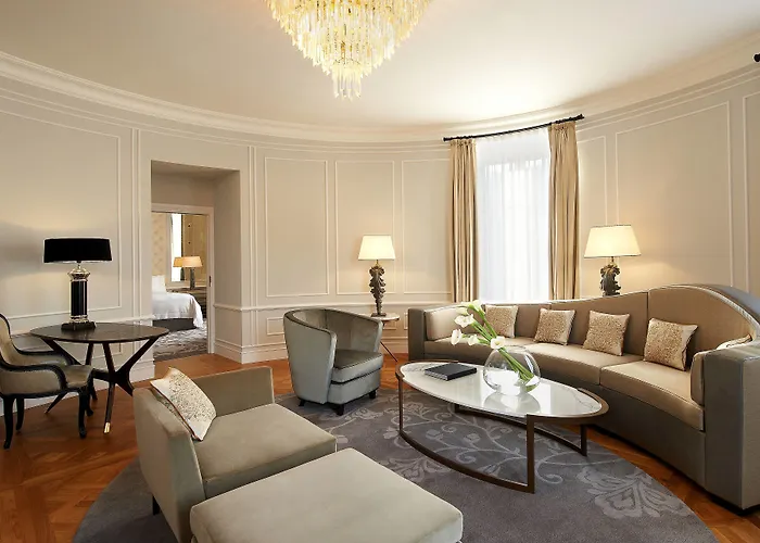 Maria Cristina, A Luxury Collection Hotel, Hotell