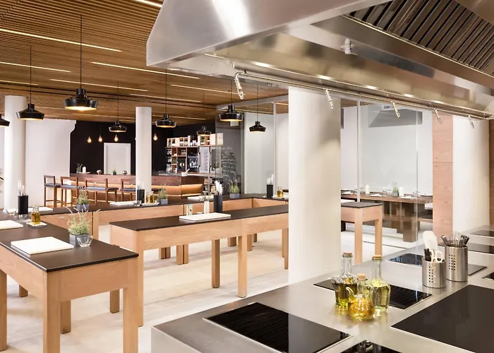 Maria Cristina, A Luxury Collection Hotel, 5*